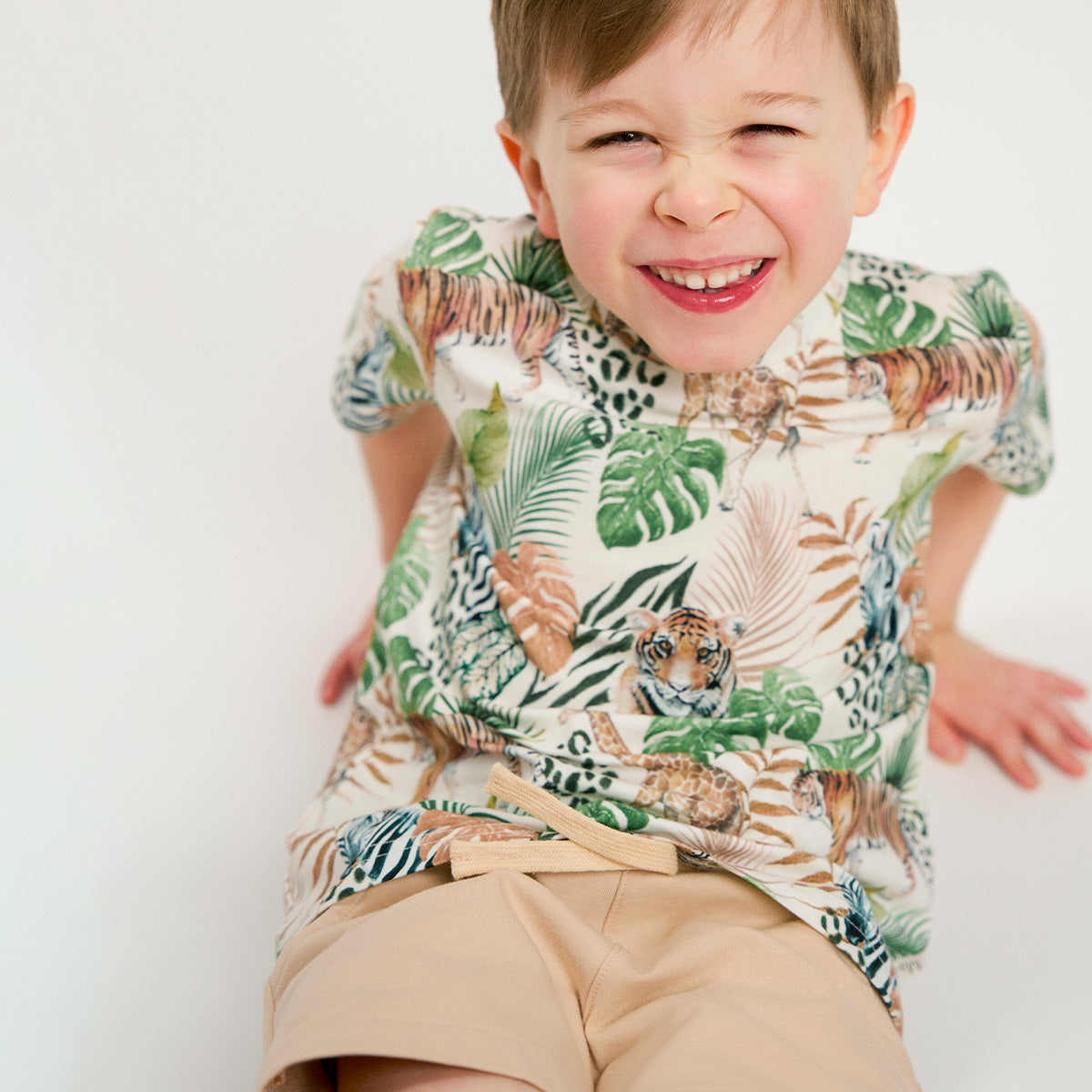 Viidakko-t-paita, valkoinen