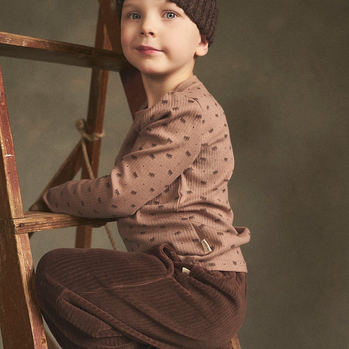 Pikkupanda-paita, nougat