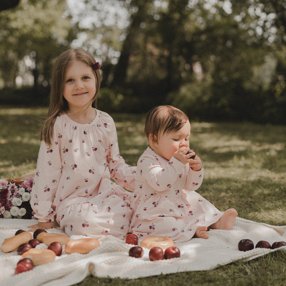 Luumut-mekko vauvalle, vaalean roosa