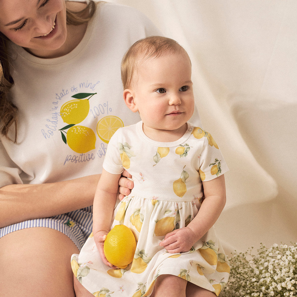 Serena-t-paita, Lemoni, luonnonvalkoinen